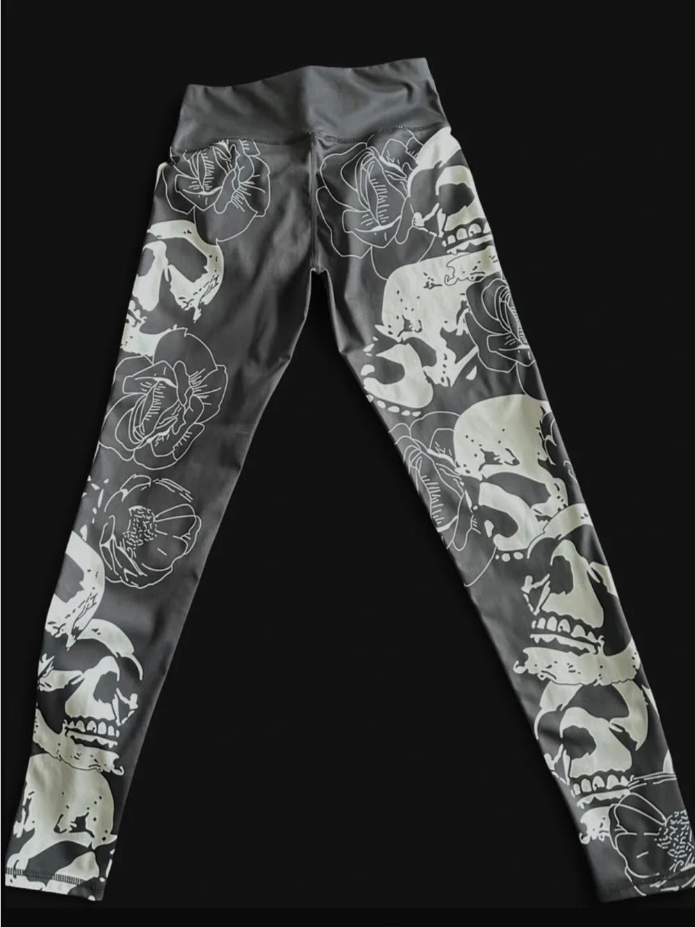 Women’s Black Skull-Print Leggings